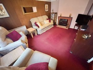 Lounge- click for photo gallery